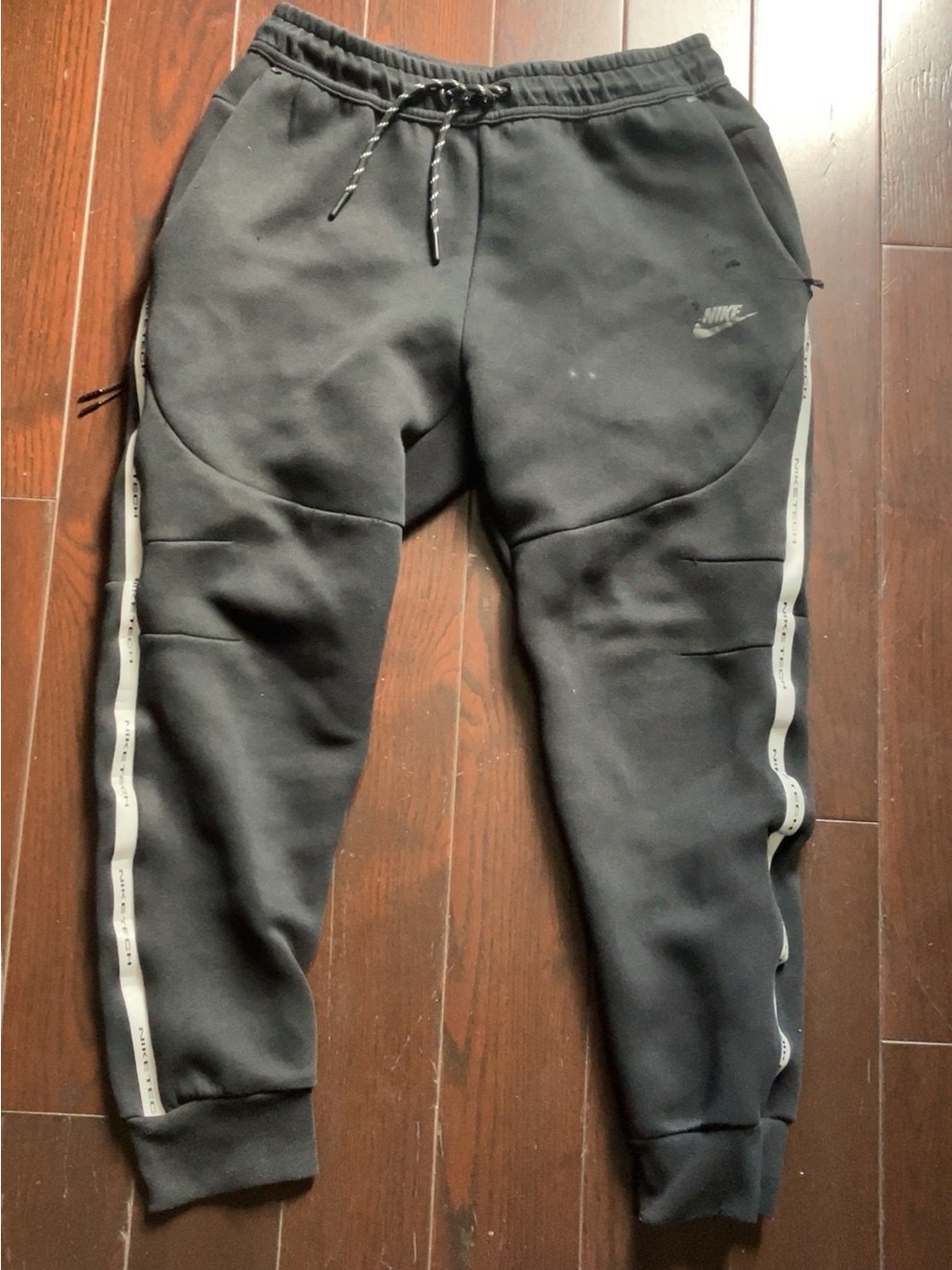 Nike tech reflective pants. IM6540-10. Fits like small